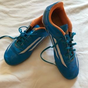 Adidas Youth Soccer Cleats - size 5.5